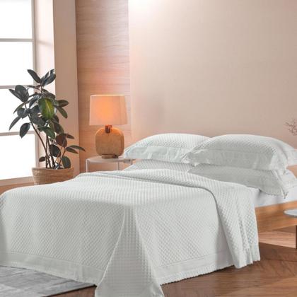 Imagem de Kit Colcha Premium Bordare: Elegância, Conforto e Maciez para Seu Quarto