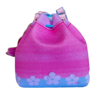 Imagem de Kit com 01 Bolsa e 01 Mochila Infantil Estampa Flores com Strass - Estilo e Diversão!