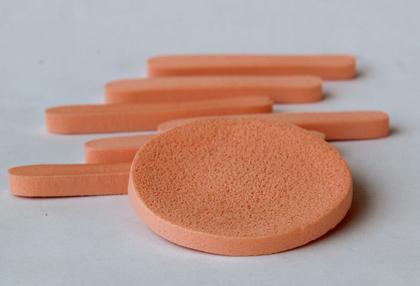 Imagem de Kit com 10 Esponjas para Limpeza Facial