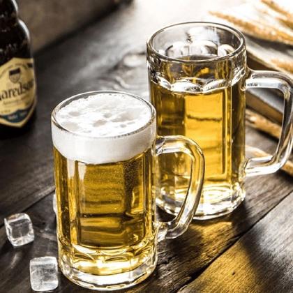 Kit Com 12 Caneca De Chopp Vidro Resistente Alto Relevo Clássico Copo Cerveja Bar C/ Alça 375ml - Lehaví Imagem de Kit Com 12 Caneca De Chopp Vidro Resistente Alto Relevo Clássico Copo Cerveja Bar C/ Alça 375ml