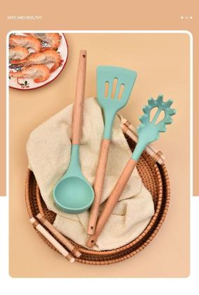 Imagem de Kit com 12 peças Utensílios de Cozinha Silicone e Cabo de Madeira Bambu Jogo BPA FREE Espátula Colher Concha VERDE