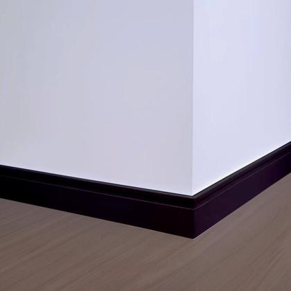 Imagem de Kit com 15 Barras Rodapé de Pvc 7cm X 15mm X 2,40m Master Bariri 36m