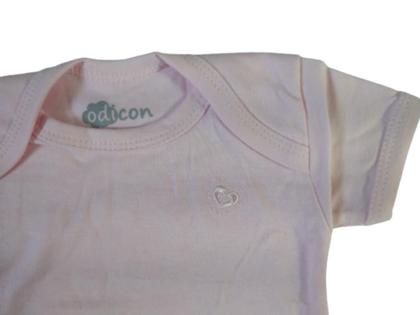 Imagem de Kit com 3 Peças do Body Liso e Bordado Manga Curta Algodão. O bebê mais lindo e bem fresquinho neste calor. Bordado e cores deixam o bebê uma fofura