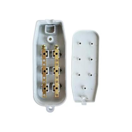 Imagem de Kit Com 3 Tomadas Tripla Em Barra 10a/20a Branca