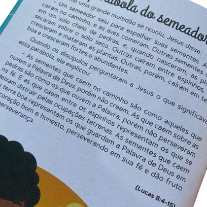 Imagem de KIT com 32 unidades da Bíblia para Crianças Três 3 Palavrinhas capa DURA ALMOFADADA Infantil Ilustrada Ciranda Cultural