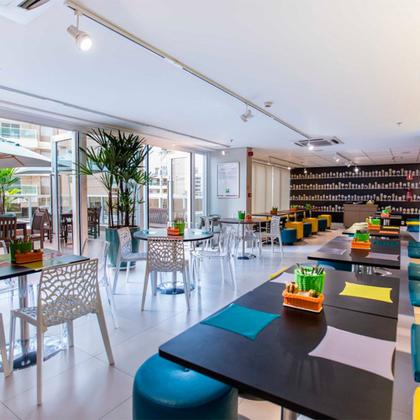 Imagem de Kit com 4 Cadeiras Gruvyer Estrutura em Polipropileno Fratini