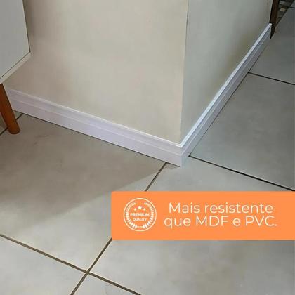 Imagem de Kit com 5 Barras de Rodapé de Poliestireno Frisado - Branco - 5cm Altura (5x1x240cm)