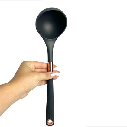 Imagem de Kit Com 5 Utensílios De Cozinha Em Silicone Cinza Resistente ao Calor Não Risca Panela Antiaderente