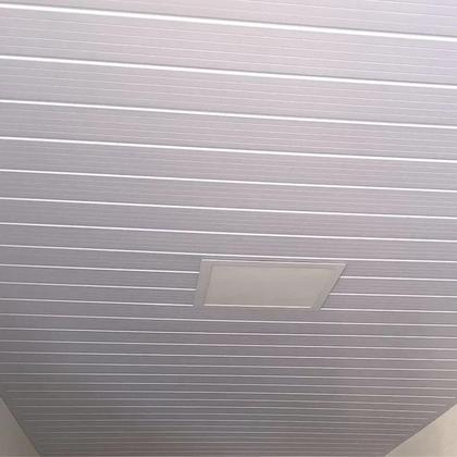 Imagem de Kit com 60 M² Forro de Pvc 8mm X 20 Cm X 3,00m Bariri