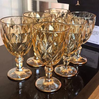 Imagem de Kit Conjunto 6 Taças Copo Vidro 325ml Diamond Gold Dourado Dia das Mães Aniversário Casamento Natal Fim de Ano Festa Evento Mesa Posta Café da Manhã