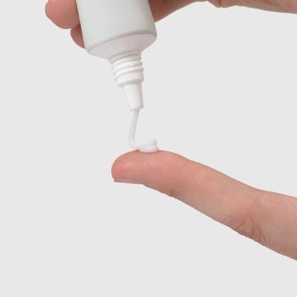 Imagem de Kit Creme para Área Dos Olhos com Niacinamida + Gel Hidratante Facial com Extrato de Pérola (2 Produtos)