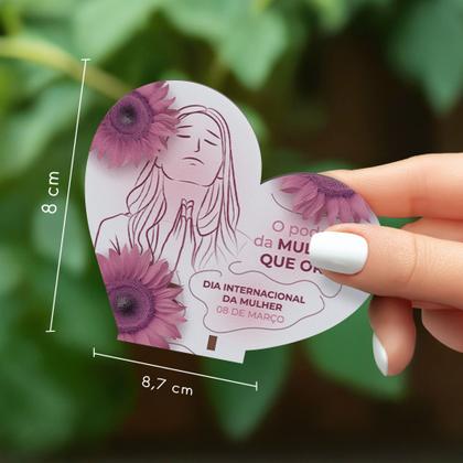 Imagem de Kit de 50 Lembrancinhas de Coração para Homenagear o Dia Internacional das Mulheres