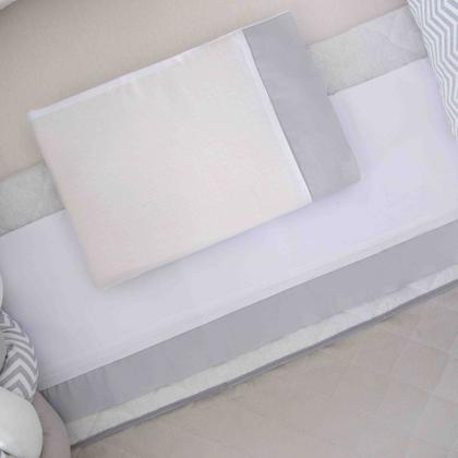 Imagem de Kit de berço quarto de bebe bordado completo doce nuvem com mosquiteiro e saia algodão com 12 pçs