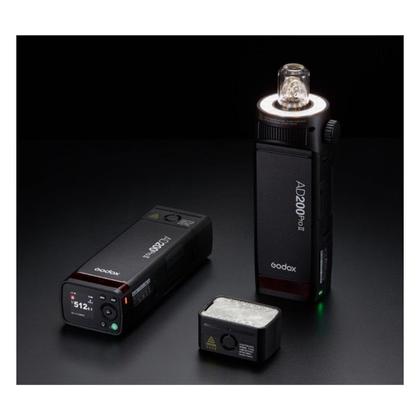 Imagem de Kit de bolso Camera Flash Godox AD200 Pro II TTL com lâmpada LED