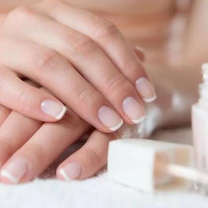 Imagem de Kit de Manicure Pedicure Com 7 peças cuidados pessoais mãos pé unhas portátil com estojo