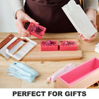Imagem de Kit de moldagem de sabão LERYKIN Retangular de 1250 mL de silicone com cortador