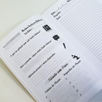Imagem de Kit Deus Me Ouve Pão Diário + Caderno Anotações Bíblicas Borboleta