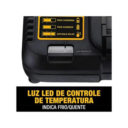 Imagem de Kit dewalt com 2 baterias 5ah 20v com carregador mais bolsa dcb205c2k-br