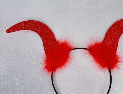 Imagem de Kit Diabinha Vermelho Fantasia Cetim Festa/ Carnaval ( Tiara +Asa+ Saia+Cetro) Menina 4 ao 8 anos