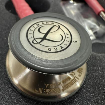 Imagem de Kit Estetoscópio Littmann + Esfigmo + Case - Cores Variadas