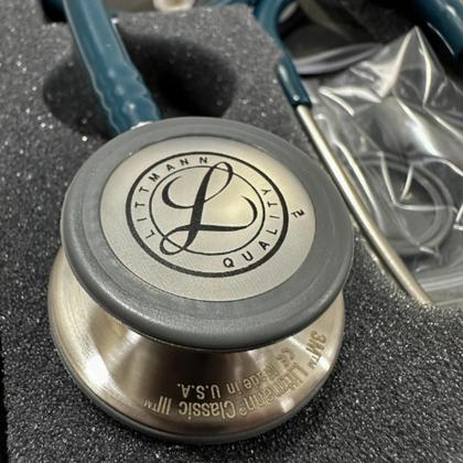 Imagem de Kit Estetoscópio Littmann + Esfigmo + Case - Cores Variadas