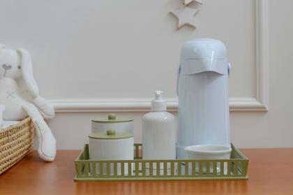 Imagem de Kit Higiene Bebe K039 Completo Infantil Safari Moderno Porcelanas Bandeja Safari Térmica 500 ml Gel