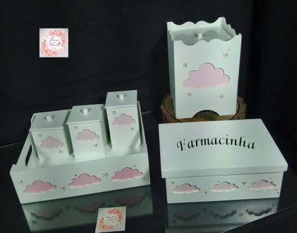 Imagem de Kit Higiene bebê mdf 8 pçs + 3 Nichos Brancos NUVEM MENINA (Pronta Entrega)