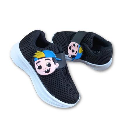 Imagem de Kit Infantil com Tênis, Mochila, Copo, Pulseira e Brinquedo Preto