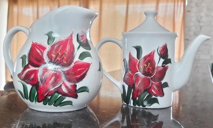 Imagem de Kit Jarra 1,3L e Bule 700ml - Porcelana decorada