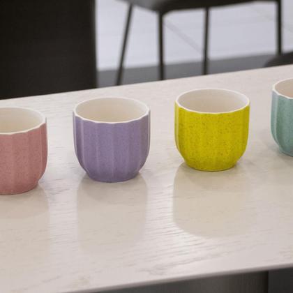 Imagem de Kit Jogo De 4 Vasos Pequenos Com Cores Variadas Em Cerâmica
