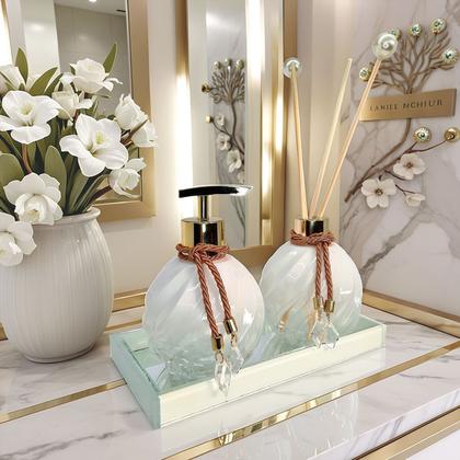 Imagem de Kit Lavabo Espiral Branco Decoração Dourado Com Bandeja Completo De Vidro Premium Presente