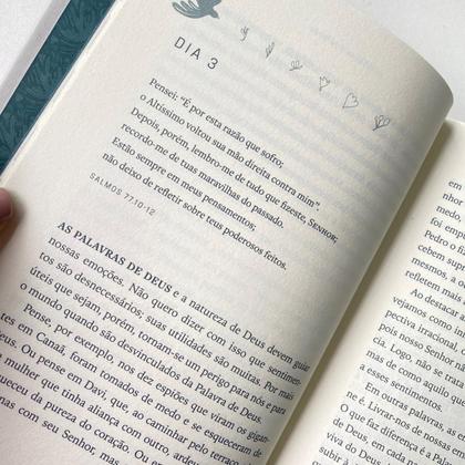 KIT Livro AS 5 LINGUAGENS DO AMOR Edição Luxo Capa Dura E DESPERTAR COM DEUS 60 DEVOCIONAIS DIÁRIOS Mundo Cristão Imagem de KIT Livro AS 5 LINGUAGENS DO AMOR Edição Luxo Capa Dura E DESPERTAR COM DEUS 60 DEVOCIONAIS DIÁRIOS Mundo Cristão