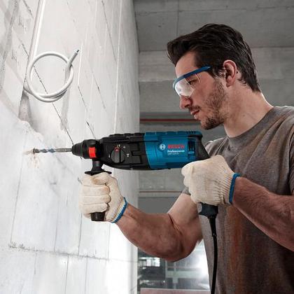 Imagem de Kit Martelete Furadeira Bosch Gbh 2-24 D Com Acessórios 220v