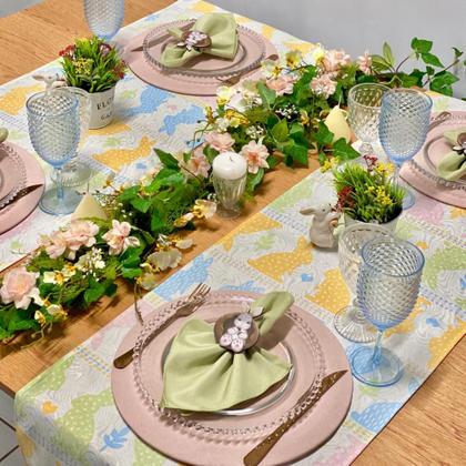 Imagem de Kit Mesa Posta Sousplat Completo Com Trilho de mesa Para Páscoa Colorido Coelhinho