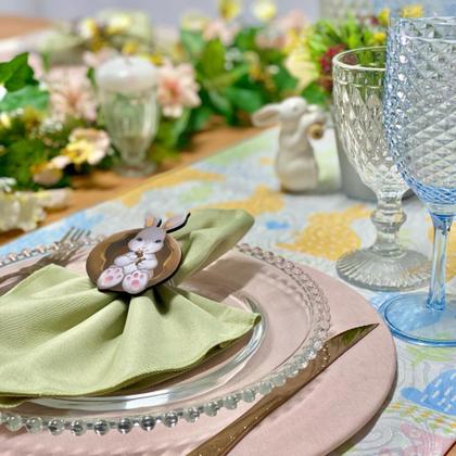 Imagem de Kit Mesa Posta Sousplat Completo Com Trilho de mesa Para Páscoa Colorido Coelhinho