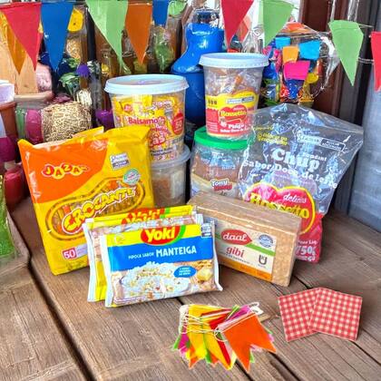Imagem de Kit nº20 c/ 300 Doces Diverso Festa Junina São João Arraiá