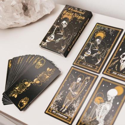 Imagem de Kit O Tradicional Taro Negro 22 Cartas Plastific + Toalha