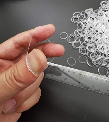 Imagem de Kit Pacote com 300 Elásticos Silicone Preto ou Branco de Cabelo Para Penteado Tranças