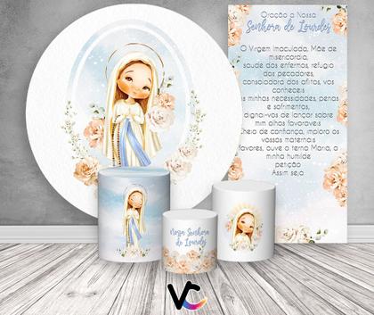 Imagem de Kit Painel De Festa + Trio Capa Cilindro + Faixa Veste Fácil - Nossa Senhora de Lourdes Branco Floral 011