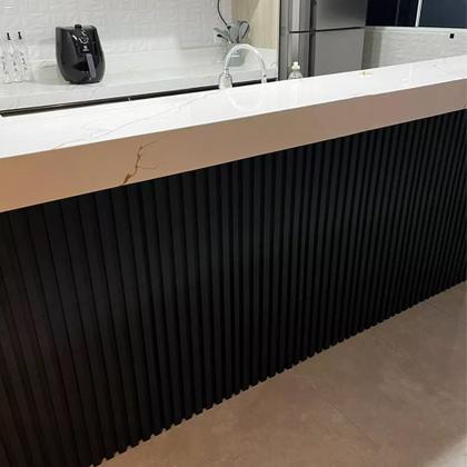 Imagem de Kit Para (1m²) Placa 3D PVC 50x50 Painel Ripado Revestimento de Parede 4 UN