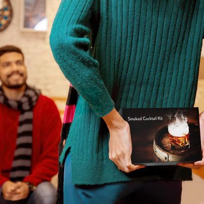 Imagem de Kit para fumantes de coquetel Yecuip Whisky com tocha e 8 lascas de madeira