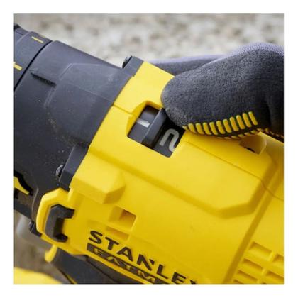 Imagem de Kit Parafusadeira Furadeira De Impacto Fatmax Scd711d2k Com 2 Baterias 2ah + Carregador Stanley