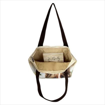 Imagem de Kit Pet Feminino Cachorrinha com Bolsa, Necessaire e Chinelo, Magicc