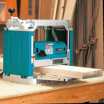 Imagem de Kit Plaina Desengrosso 304mm 2012NB Makita e Faca para Desengrosso