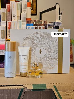 Imagem de Kit Presente Perfume Lily Eau De Parfum 30ml + Splash e Creme acetinado corporal (3 Itens)
