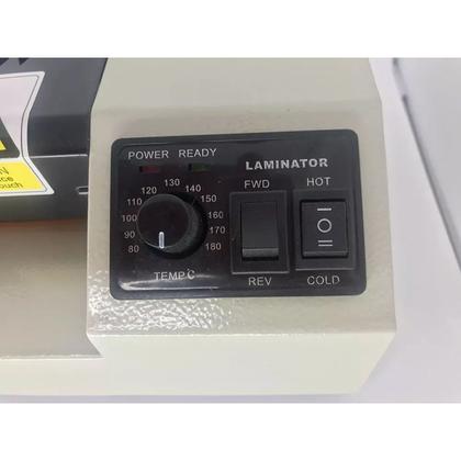 Imagem de Kit Produção De Crachás Profissional, Cortadora E Placa Pvc