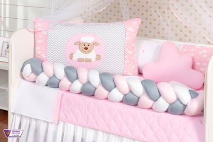 Imagem de Kit Protetor Berço Completo Americano Ovelha Rosa Menina 12 peças com Saia, Edredom e mosquiteiro