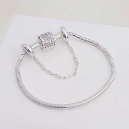 Imagem de Kit Pulseira de Berloque Tradicional Cravejada e Corrente de Segurança Prata 925
