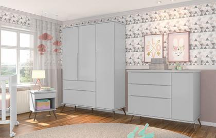 Imagem de Kit Quarto Infantil Bebê Melinda Retrô Com Pés Cômoda Guarda Roupa 3 Portas e Mesa de Apoio Cinza - Phoenix Baby
