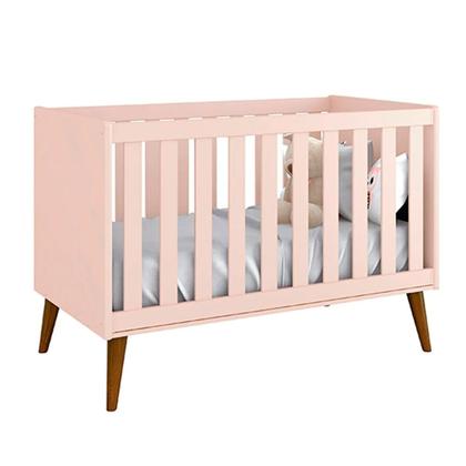 Imagem de Kit Quarto Infantil Theo com Pés Retrô Mel - Berço + Guarda-Roupa 3 Portas + Cômoda 3 Gavetas e 1 Porta - Rosa